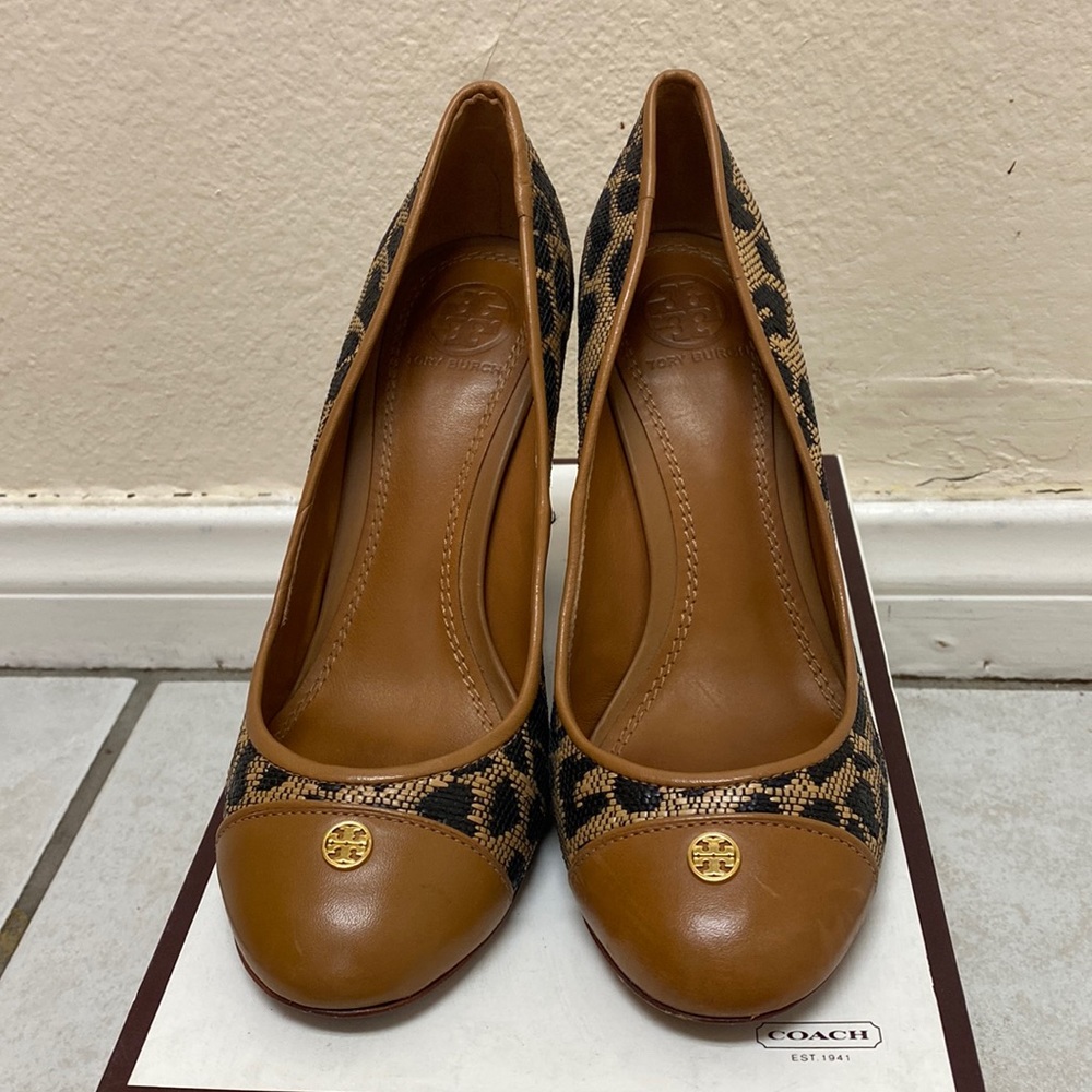 Tory Burch size 5 brown only wear one time